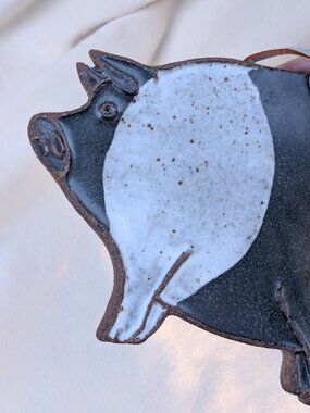 Vintage Victoria Littlejohn Pottery Pig Trivet Farmhouse Kitchen Decor Wall Art